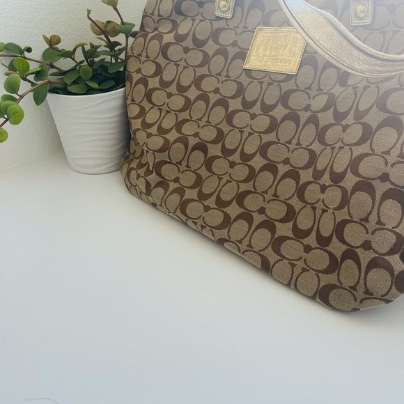 Poppy Coach Bag ππ - Picture 4 of 4